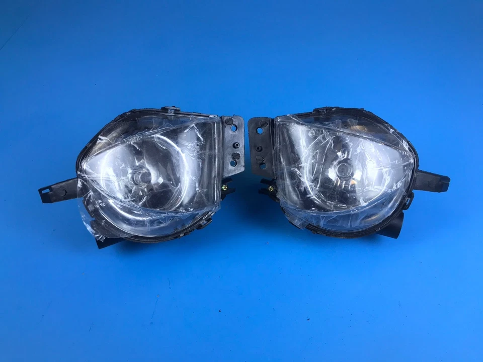 06 07 08 PAR FAROS ANTINIEBLA IZQUIERDO Y DERECHO BMW E90 E91 325I 328I 330I 335I Foto 4 de 4