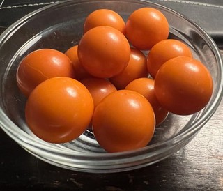 12 Vintage Bakelite 21mm Tangerine Colored Loose Beads No Holes