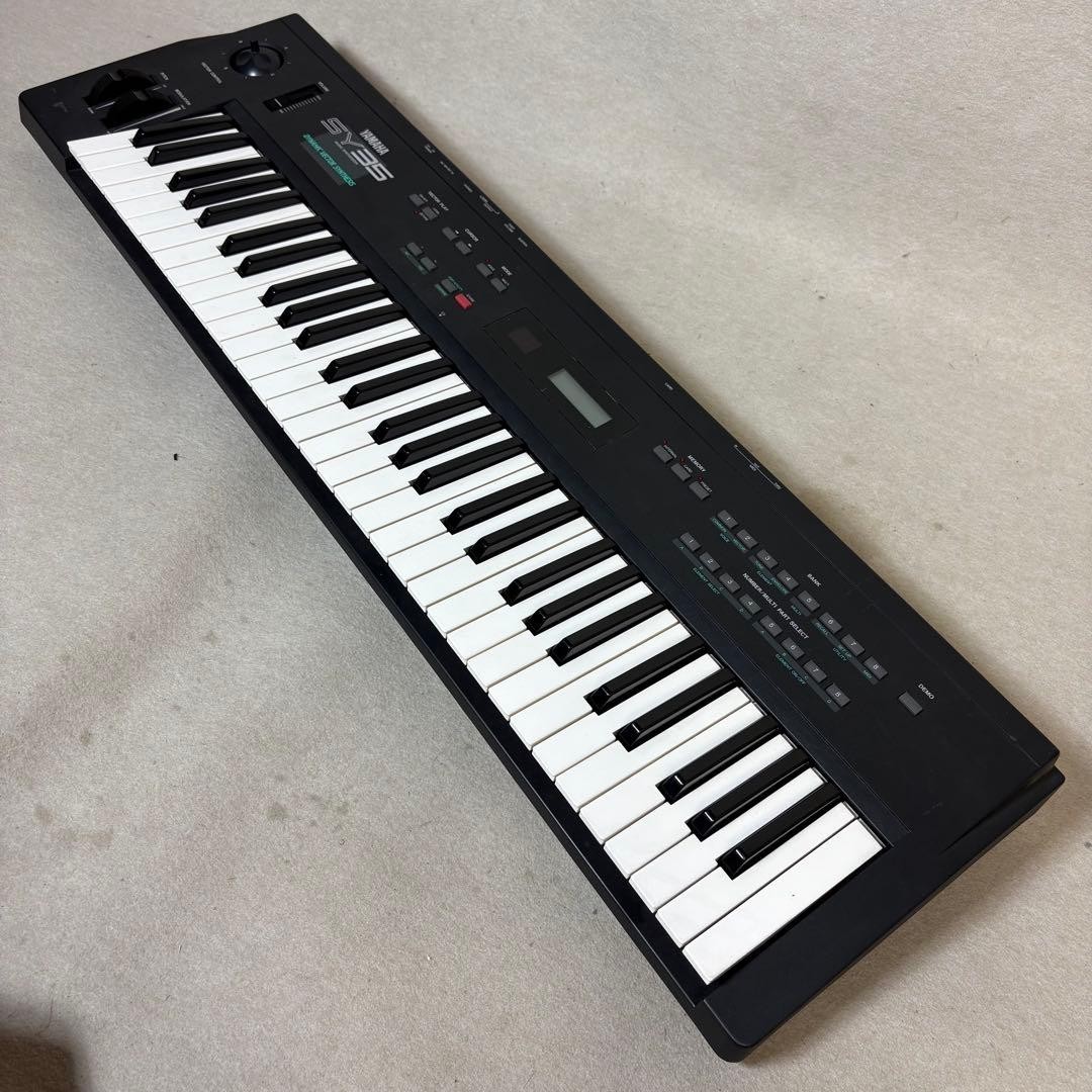 YAMAHA SY35 MUSIC SYNTHESIZER 61-Key DYNAMIC VECTOR SYNTHESIS 64