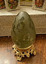 UNUSUAL ANTIQUE GLASS ETCHED GOLD PAINTED EASTER EGG DUTCH WOMAN DESIGN 1920'S