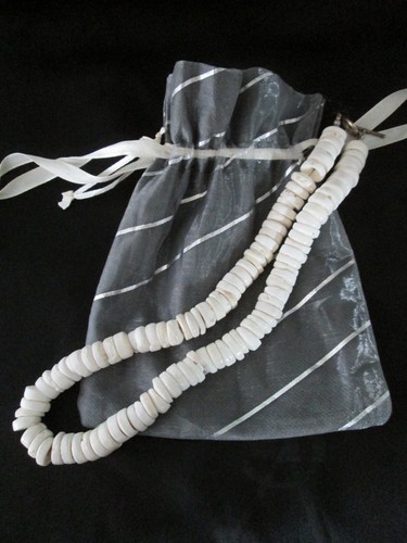 VINTAGE GIANT PUKA SHELL NECKLACE W/ 925 SILVER TOGGLE 21" LONG SHELLS 1/2"X.5"