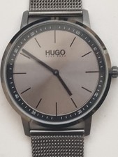 Mens Hugo Boss Round Grey Dial Grey Mesh Bracelet Watch Boxed Mint ref 1520012