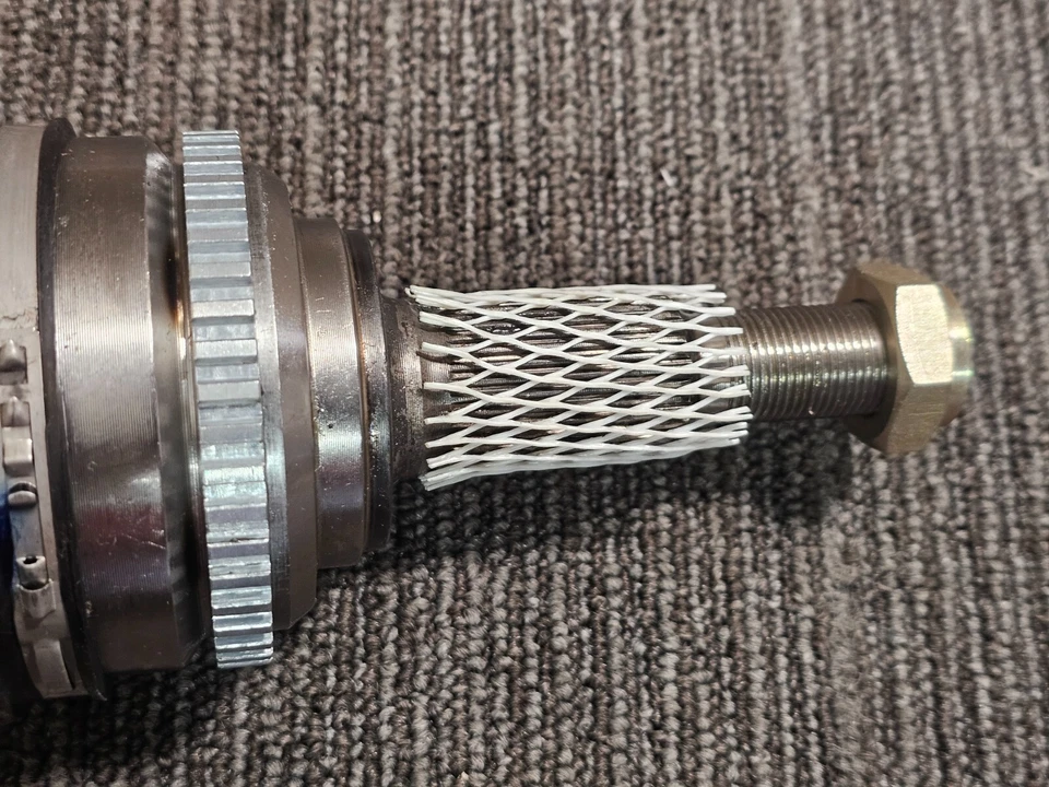 Conjunto de eje CV delantero izquierdo Carquest NCV10563 para Saturn SW2 (1994-2001) Foto 3 de 4