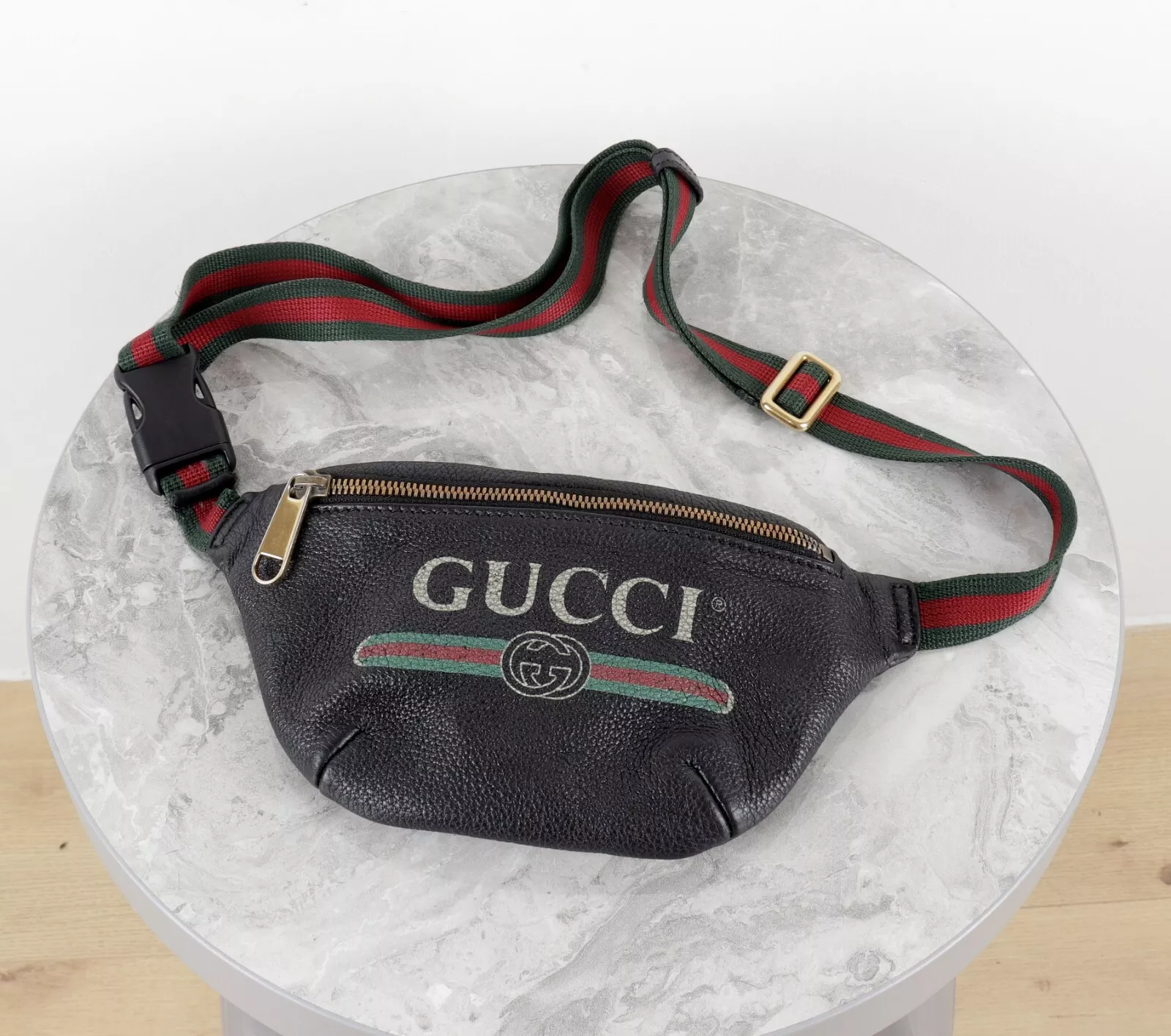 Sac à taille en cuir noir GUCCI petit pack Fanny sac sac à main
