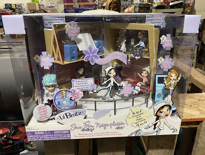 MGA Lil Bratz Sno Fun Ski Lodge NEW