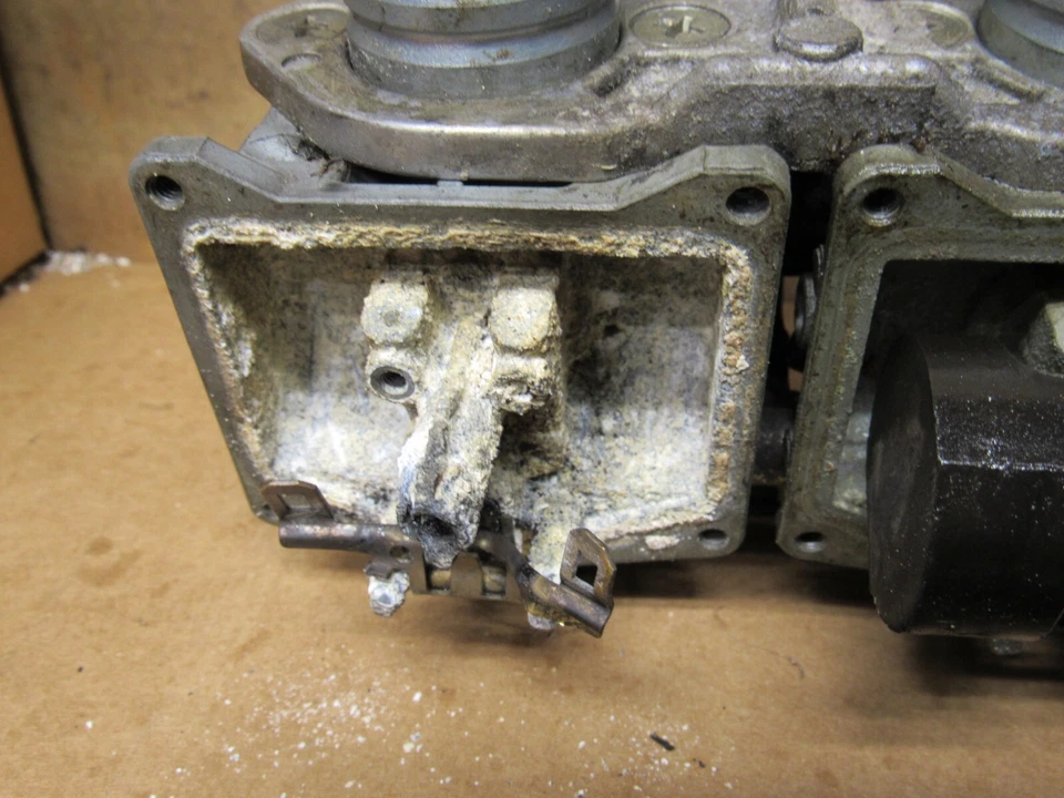 Carburadores Honda CB550K 1976 carbohidratos para piezas Foto 4 de 4