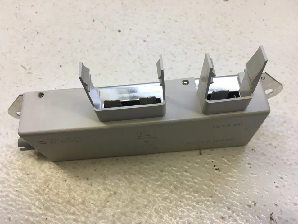 通用 NOS 1997 - 2001 凯迪拉克 Catera 收音机天线放大器 9114991 — 第 4/4 张图片