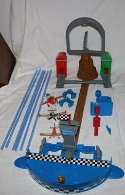 Disney Pixar Planes Sky Track Challenge Wettflug Duell Mattel