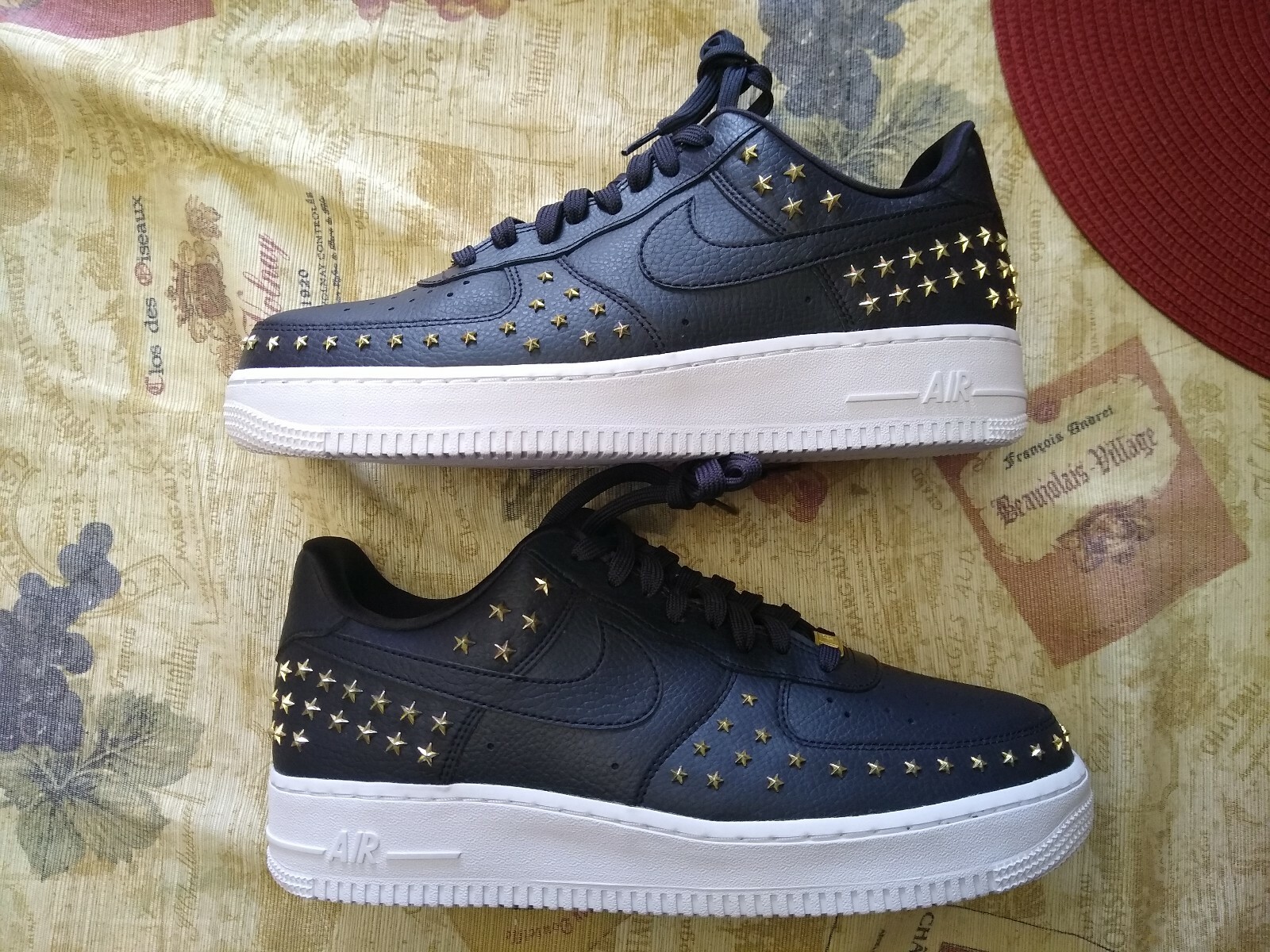 nike air force 1 black gold stars