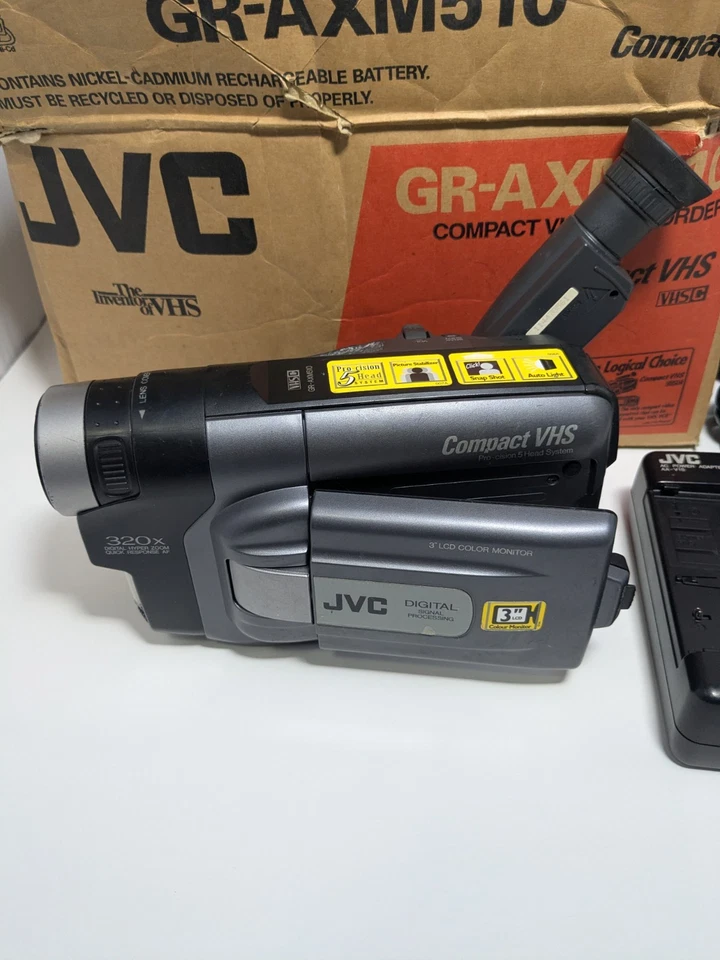 JVC GR-AXM510 Compact VHS-C Tape Video Camera Camcorder As-Is For Repair - Image 2 of 4