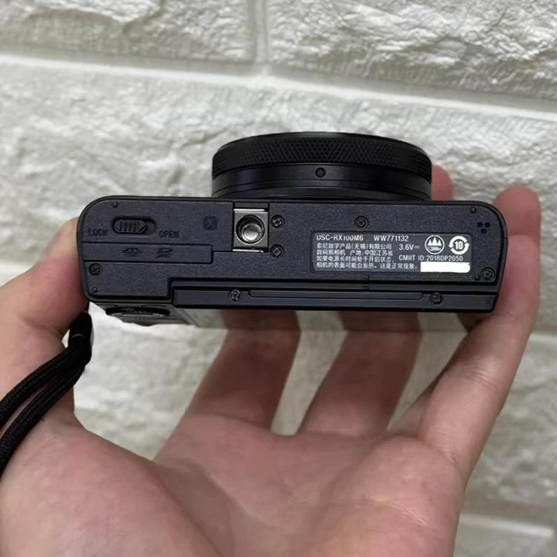 Sony Cyber - shot DSC - RX100 VI M6 20.1MP 4K Video Cam with English Interface - Image 4 of 4