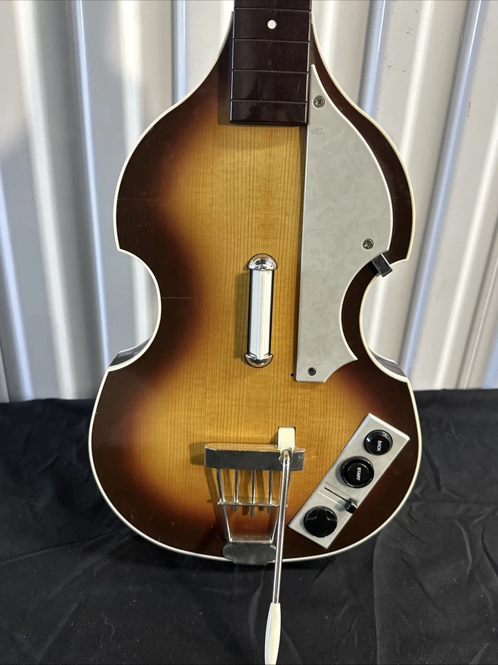 Bajo inalámbrico McCartney Beatles Rockband Hofner Xbox con juego sin dongle Foto 2 de 4