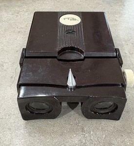 Vintage Stereo Realist 3D Slide Viewer Battery Powered White Button Functional