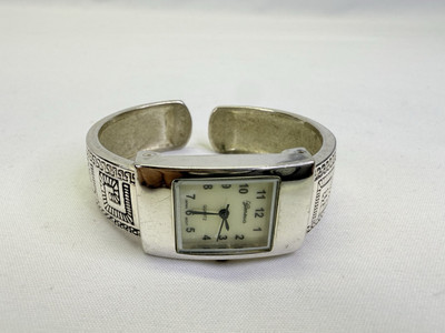 Vintage Geneva Platinum 6134 Women display picture 1