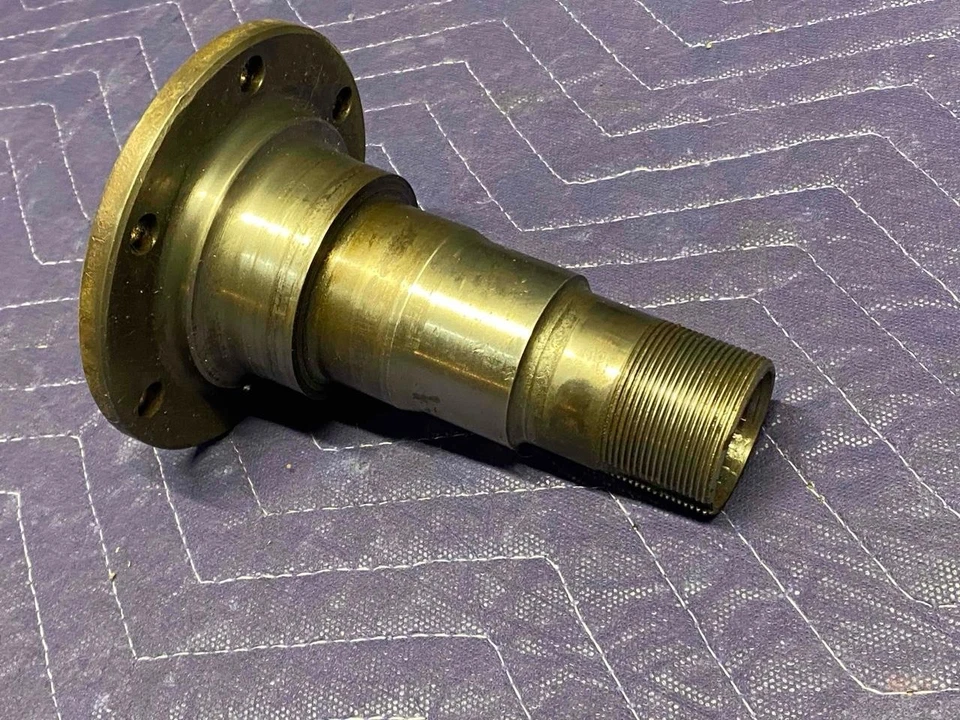 77-87 Chevy GMC Truck FRONT AXLE BEARING SPINDLE 10 Bolt Dana 44 SQUARE BODY - Image 2 of 4