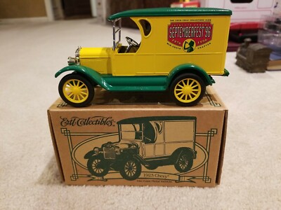 コカコーラ コラボ　⁂1923 FORD T-BUCKE⁂ JOHNNY LIGHTNING (ジョニーライトニング)|コカコーラ コラボ