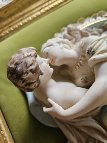 Framed Andrew Kolb Sons Porcelain Sculpture Courtship Couple Semi Nude Gold Wood - Picture 12 of 15