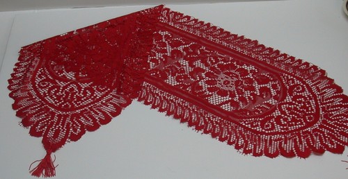 Lace Table Runner with 2 Tassels ~ Red Christmas or Valentines 13" x 48" **NEW** - Picture 3 of 4