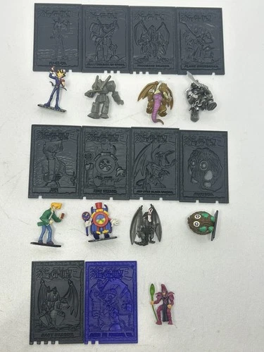 Vintage 1996 Yu-Gi-Oh Mini Figures Lot Duel 9 Figures And 10 Plates Takahashi