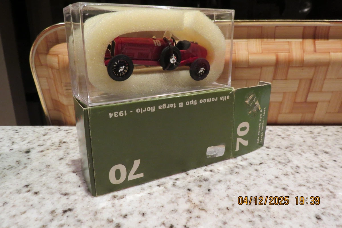 Voiture Miniature De Collection Alfa Romeo 1750 Torpedo 1930 - Échelle 1/43, Marque Rio, Occasion Avec Défaut