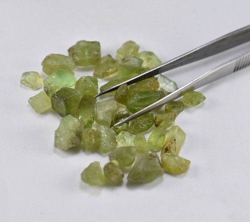 Natural Peridot Rough Rare Green Peridot For Strand Rough Loose Stone V5069 AU - Picture 5 of 8