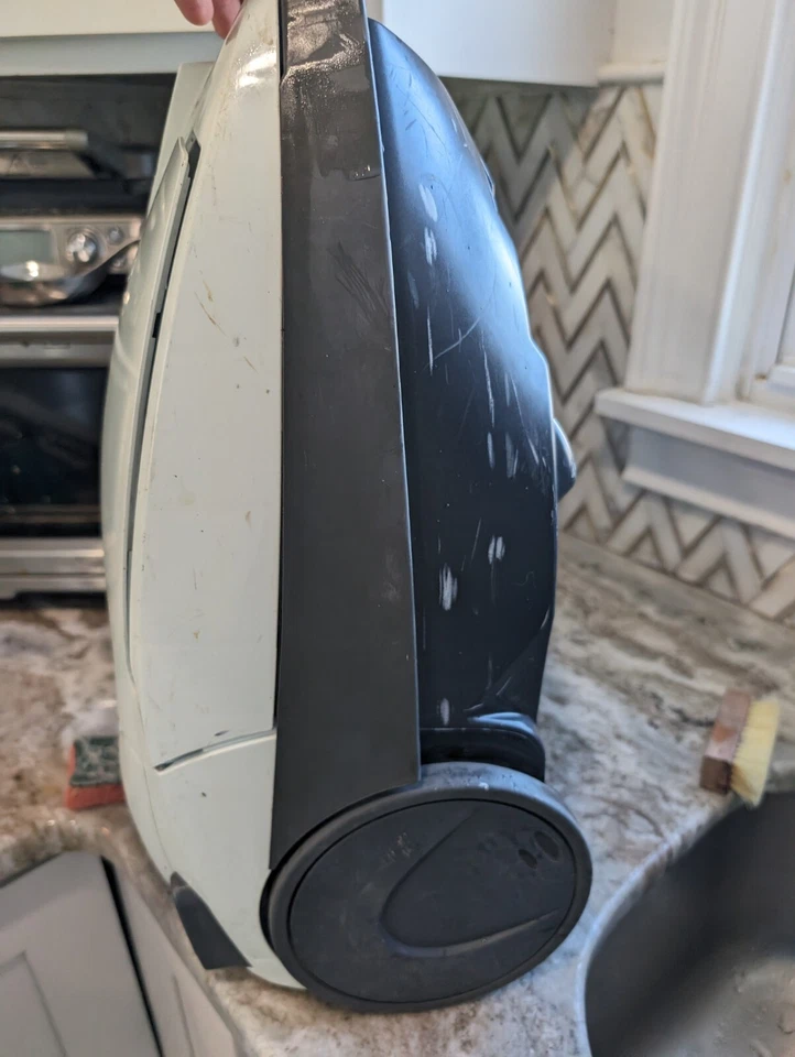 Kenmore Progressive 360 Model 116 Canister  - Image 3 of 4