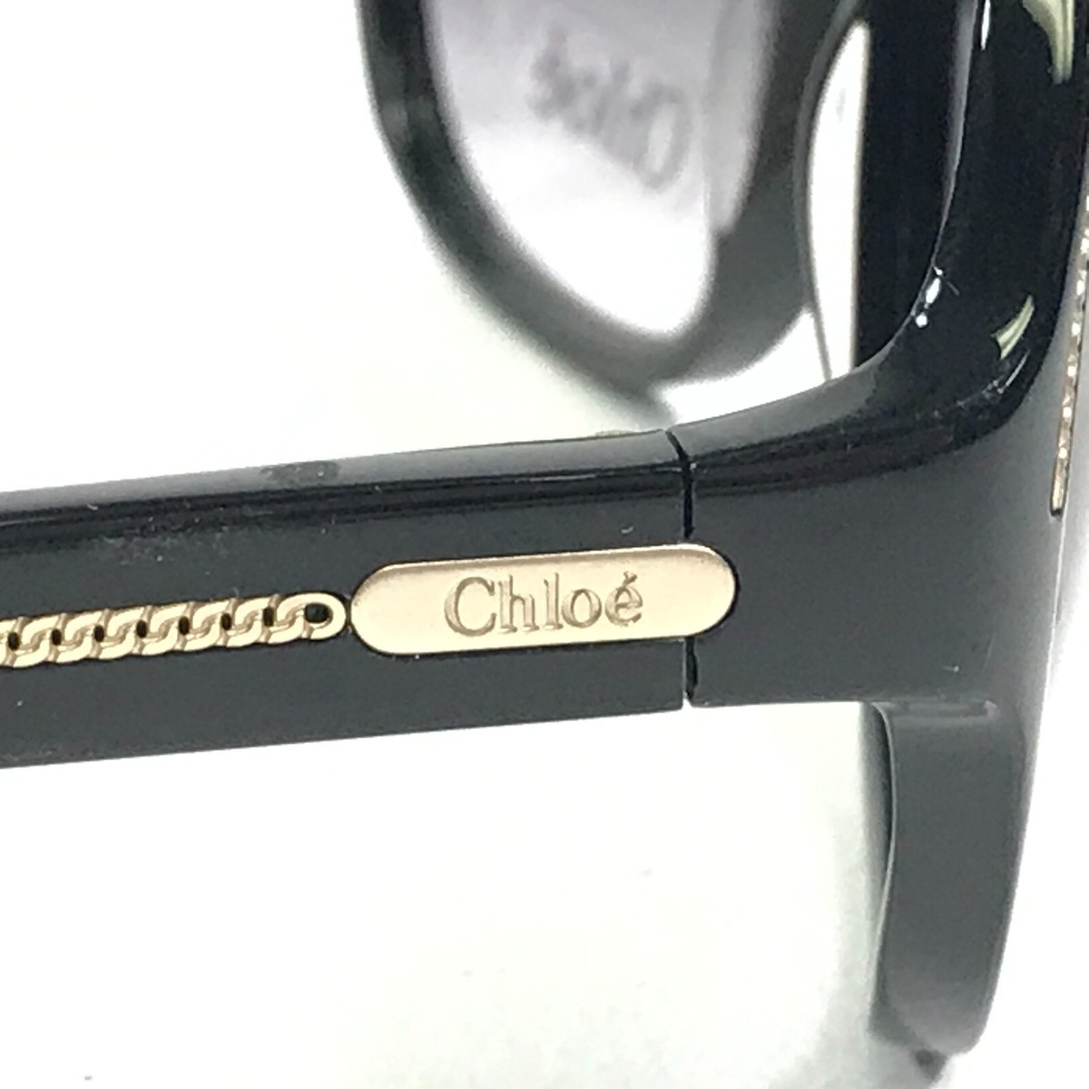 Chloe Sunglasses CL 2210 C01 Black Gold Round Frames with  display picture 3