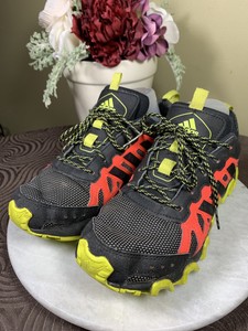 mud release surface adidas