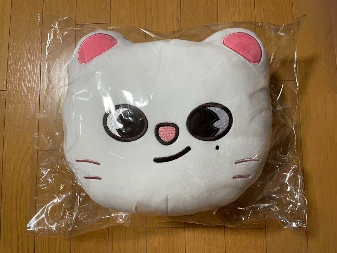 Stray Kids SKZOO Jiniret Hyunjin Official Plush Cushion JYP Stray Kids SKZOO Jiniret Hyunjin Official Plush Cushion JYP