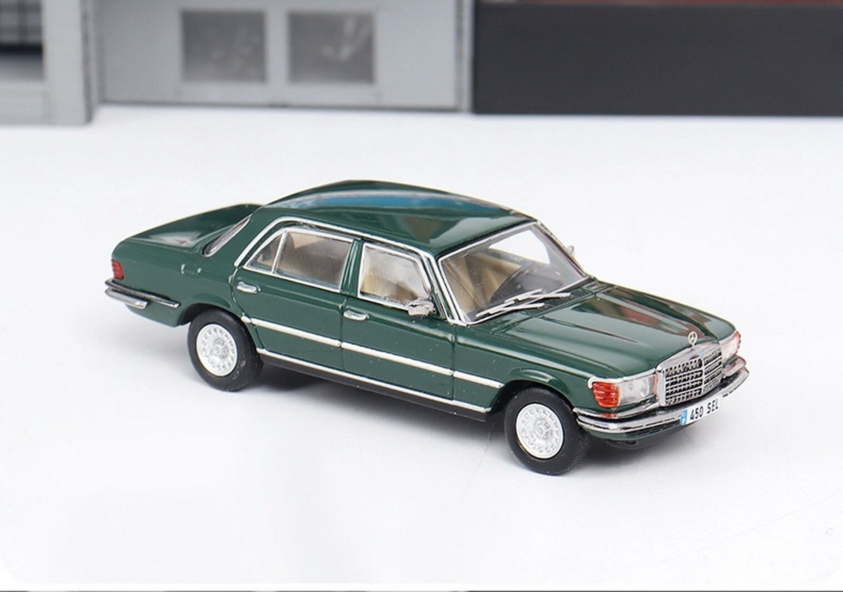 ミニカー Mercedes-Benz 450 SEL 6.9 1/43 1/43 Minichamps Minicar
