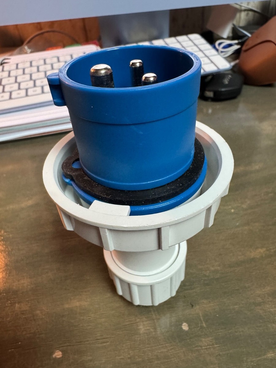 PLUG 16A 3 POLE WATERTIGHT IP67 230V COLOR CODE BLUE | eBay