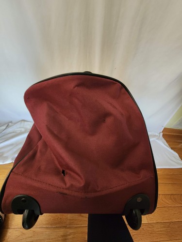 TAG Freehold Lightweight Red Rolling Two Wheeled Duffel Bag 25" - Picture 3 of 5