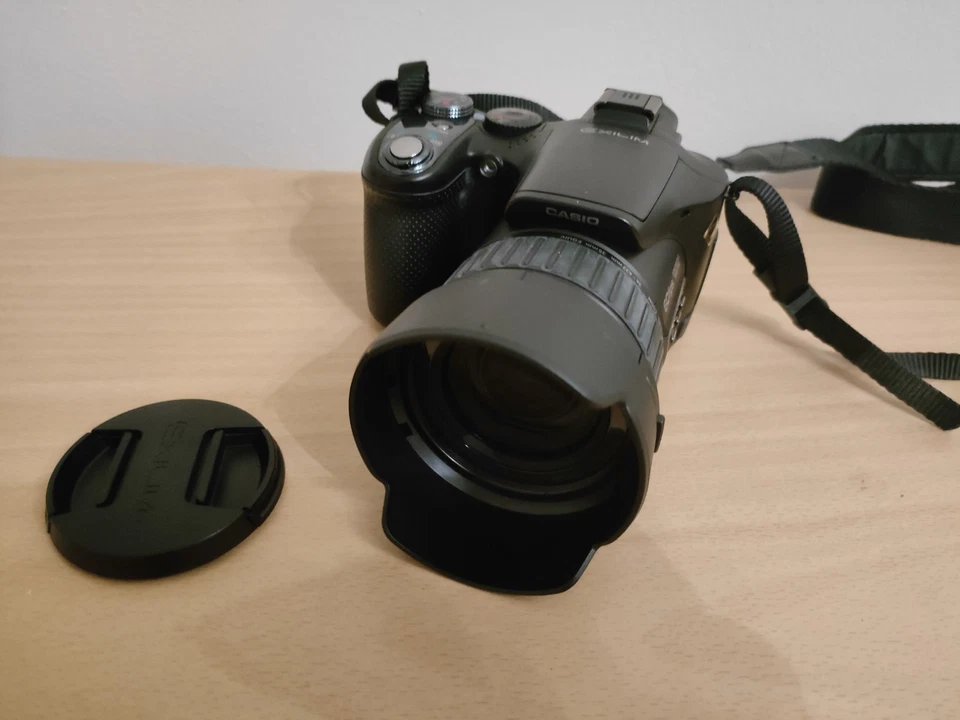 Cámara digital Casio EXILIM EX-F1 6,0 mega píxeles [muy buena] probada Foto 2 de 4