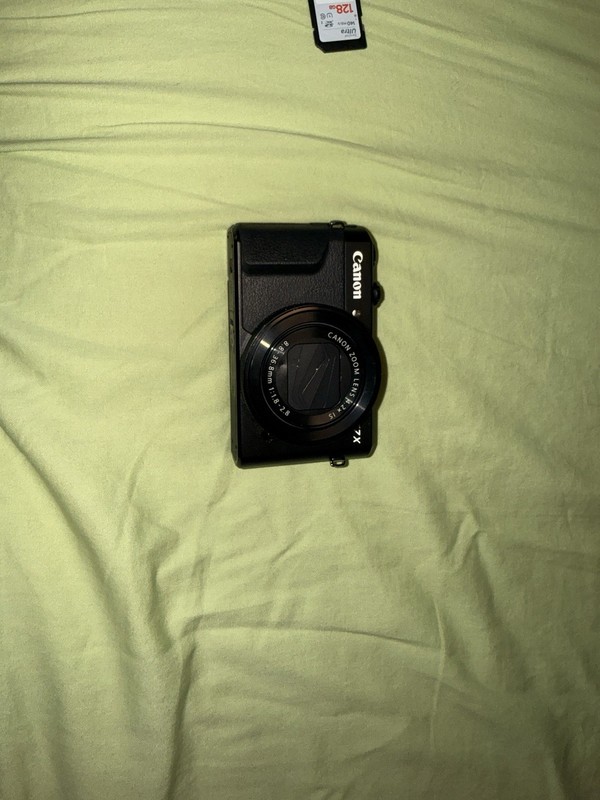 Canon PowerShot G7 X Mark II Black 20.1MP Wi-Fi w/ 3 Batteries, case & Charger