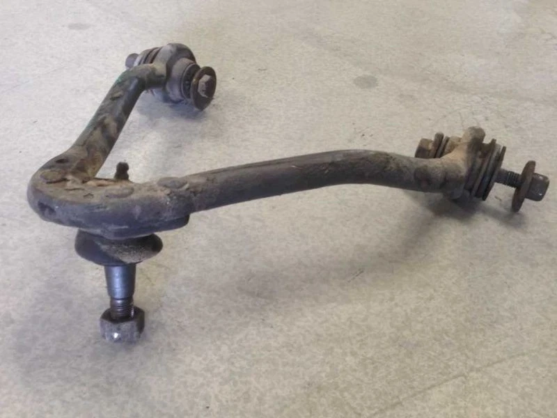 89 - 95 96 97 98 99 00 CHEVY 2500 PICKUP LH BRAZO DE CONTROL SUPERIOR DELANTERO, 4X2, 118K Foto 3 de 4