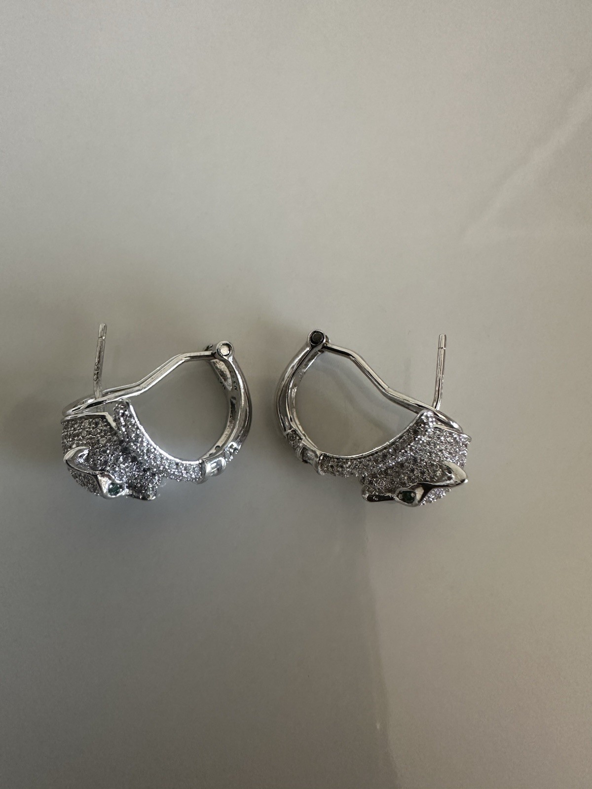 925 Earring, Head, Panther Silver 925 , And zirconia ￼Green Eye ￼ ￼