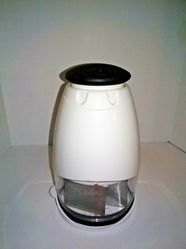 OXO Hand Chopper - Picture 4 of 6