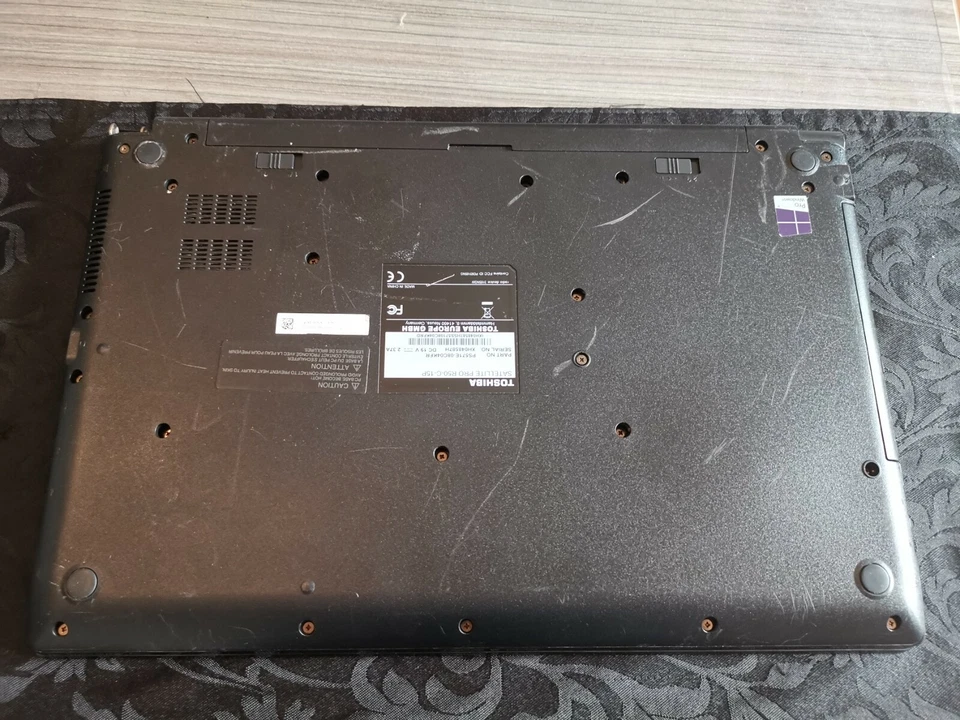 PC Ordinateur PORTABLE TOSHIBA R50-C i3 6006U 8Go 128 Go SSD (1) - Photo 4/4