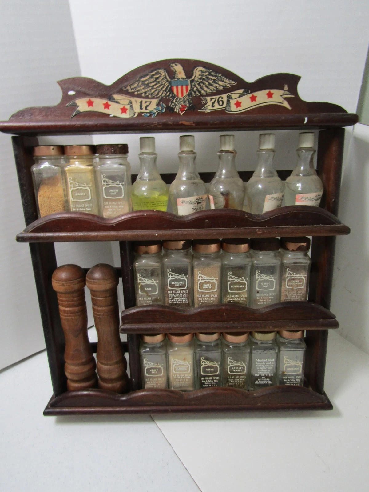 OLD WOOD-WOODEN AMERICAN EAGLE SPICE RACK 20 JARS 2 WOOD KITCHWARE COOKING