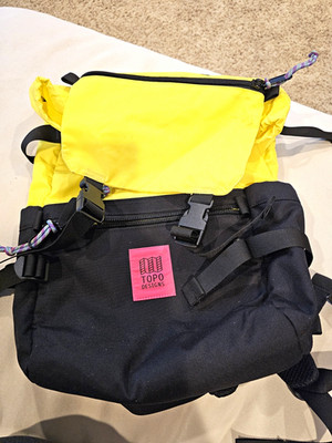 Topo Designs Rover Pack 20L Yellow/Black Hiking Backpack Fits 15'' 5 Pockets