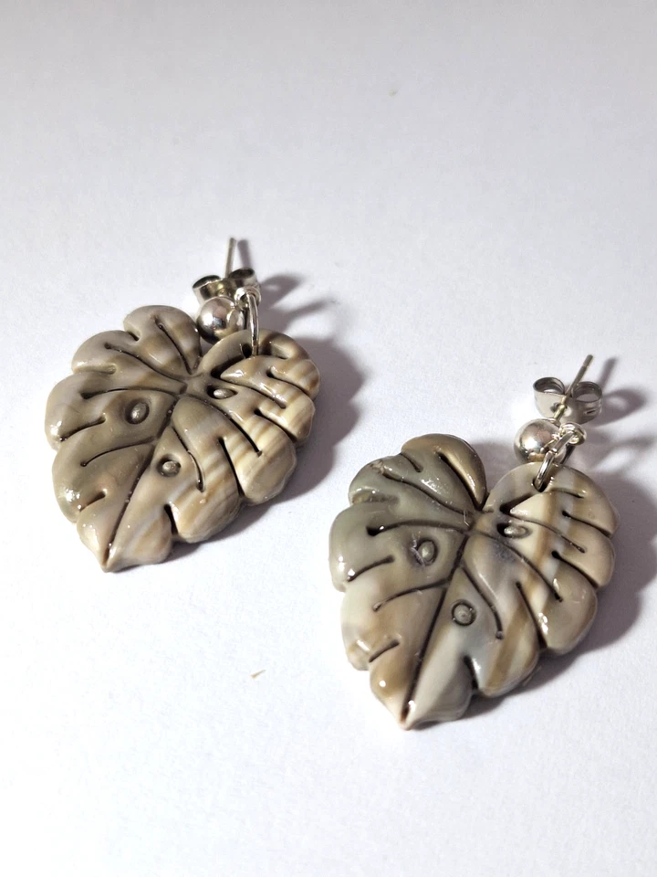 Damen Ohrringe aus Polymer Clay Blatt Grün/Beige/Grau NEU - Bild 3 von 3