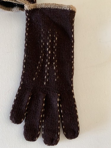 HANDARBEIT Handschuhe braun Strick elfenbein Nähstoff Knopfverschluss Einheitsgröße - Bild 7 von 9