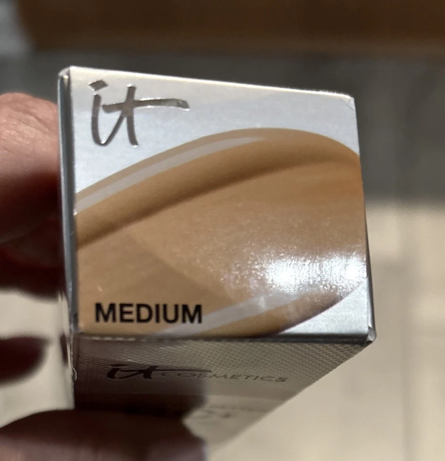 NIB It Cosmetics Your Skin But Better CC+ Full Coverage Cream SPF 50 1.08oz Tan - Image 3 of 4