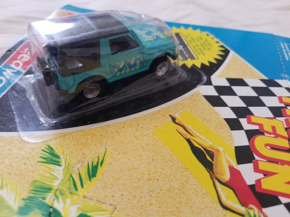 Suzuki Sj Samurai RARO!!!! Street Roader 4x4 Juguetes Mini Divertido Jeep Vintage Diecast  Foto 2 de 4