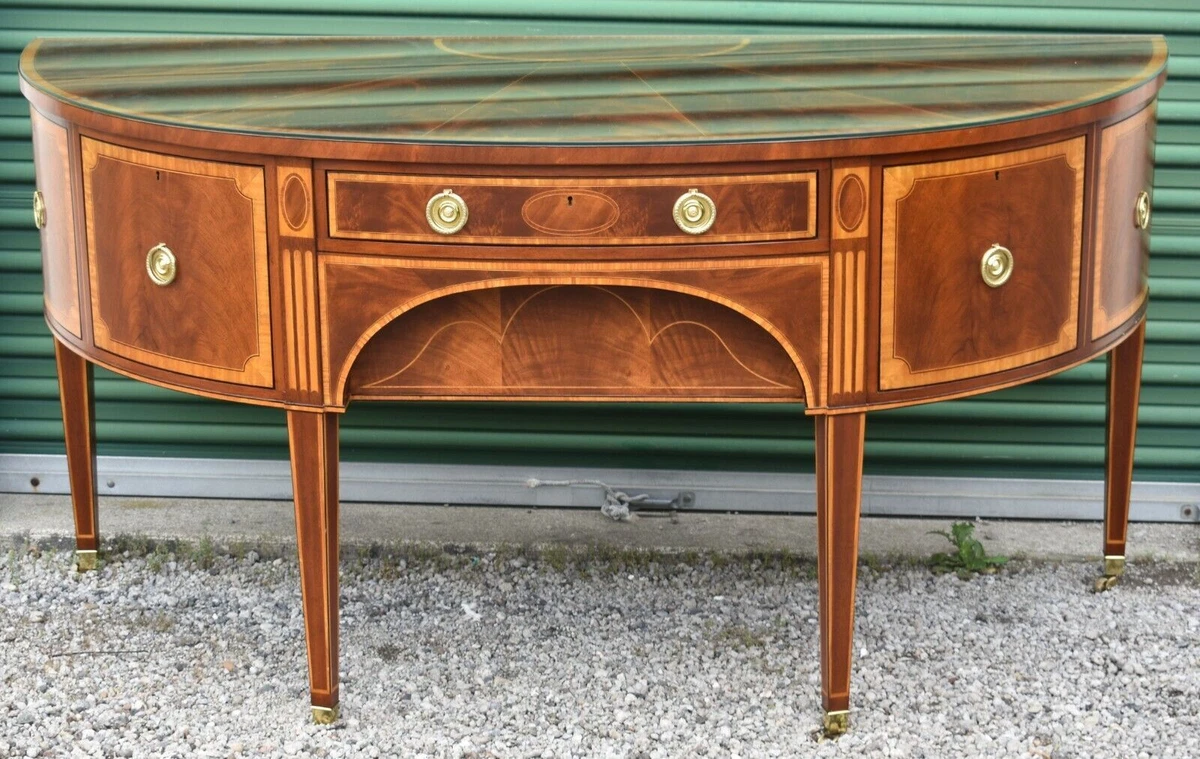 Baker Furniture Colonial Williamsburg Inlaid Mahogany Sideboard 8832