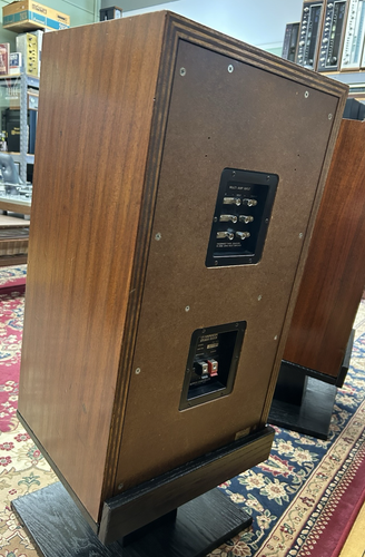 YAMAHA NS-690 SPEAKERS WITH STANDS NICE - Picture 10 of 12