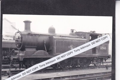 BR EX SOUTHERN - E4 CLASS  0-6-2T  NO. 32563 NINE ELMS- VINTAGE IMAGE - #L12537