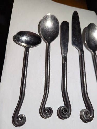 LOT 5 POTTERY BARN SPOONS KNIVES FIDDLEHEAD, TREBLE CLEF HANDLES FLATWARE SILVER - Picture 2 of 9