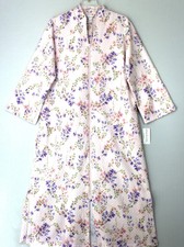 MISS ELAINE 662824 Zip Front Quilted Robe Size Medium Pink Floral Retail 94