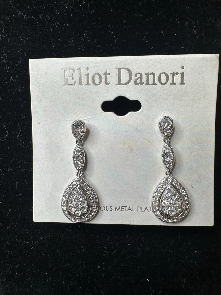 Pendientes de lágrima pavé circonitas cúbicas tono plata Eliot Danori de NADRI $55 nuevos Foto 2 de 3